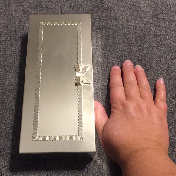 Kate Spade New York 8” Lenox vanity box - Picture 4 of 10